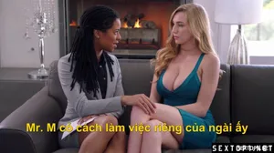 Cô gái nhà kế bên thích mặc đồ xuyên thấu