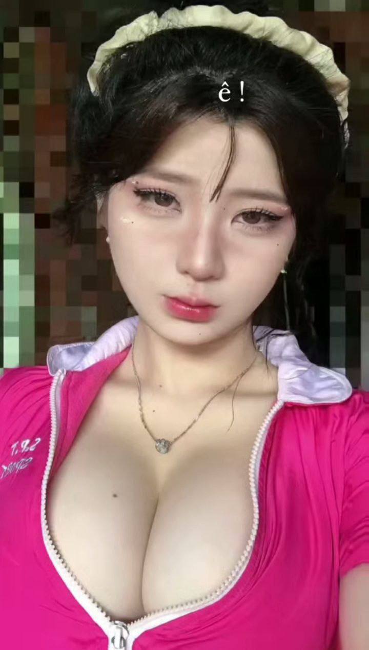 Mưa to không thể về nhà, tôi được đồng nghiệp nữ cho ngủ nhờ và cái kết